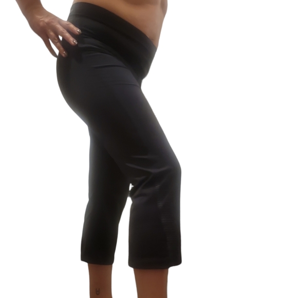 adidas Pants - Adidas mid calf yoga pants. Mid rise, falls below belly button